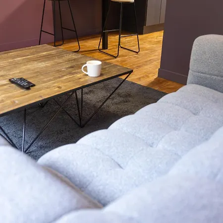 Louerangoueme - L'ecrin Pourpre - Cinéma Privé - Hyper Centre - Wifi - Proche Gare - Idéal Perso&professionnels - Cuisine équipée - Louerangouleme * Angoulême